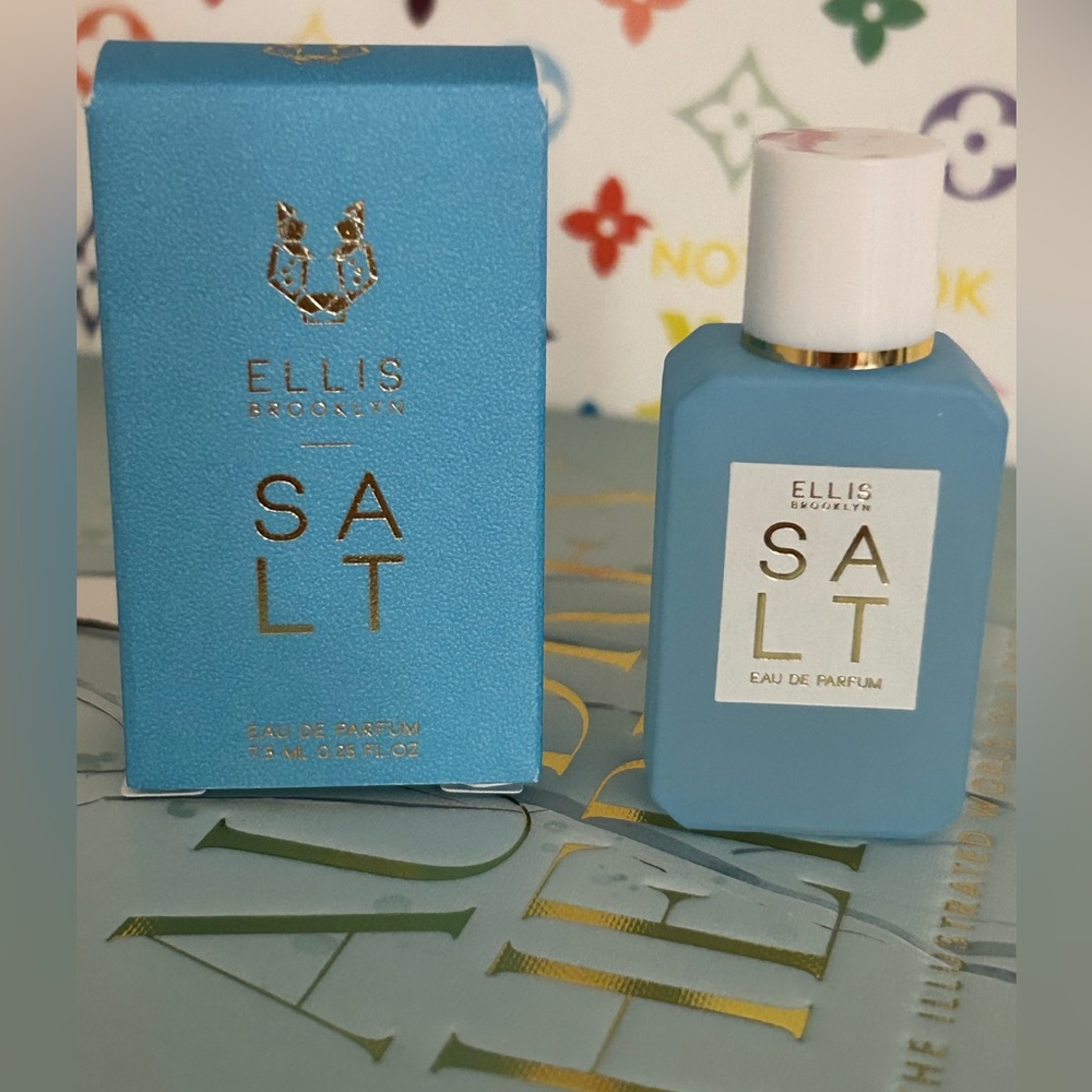 NIB Ellis Brooklyn SALT Deluxe Travel Size 7.5 Sandalwood